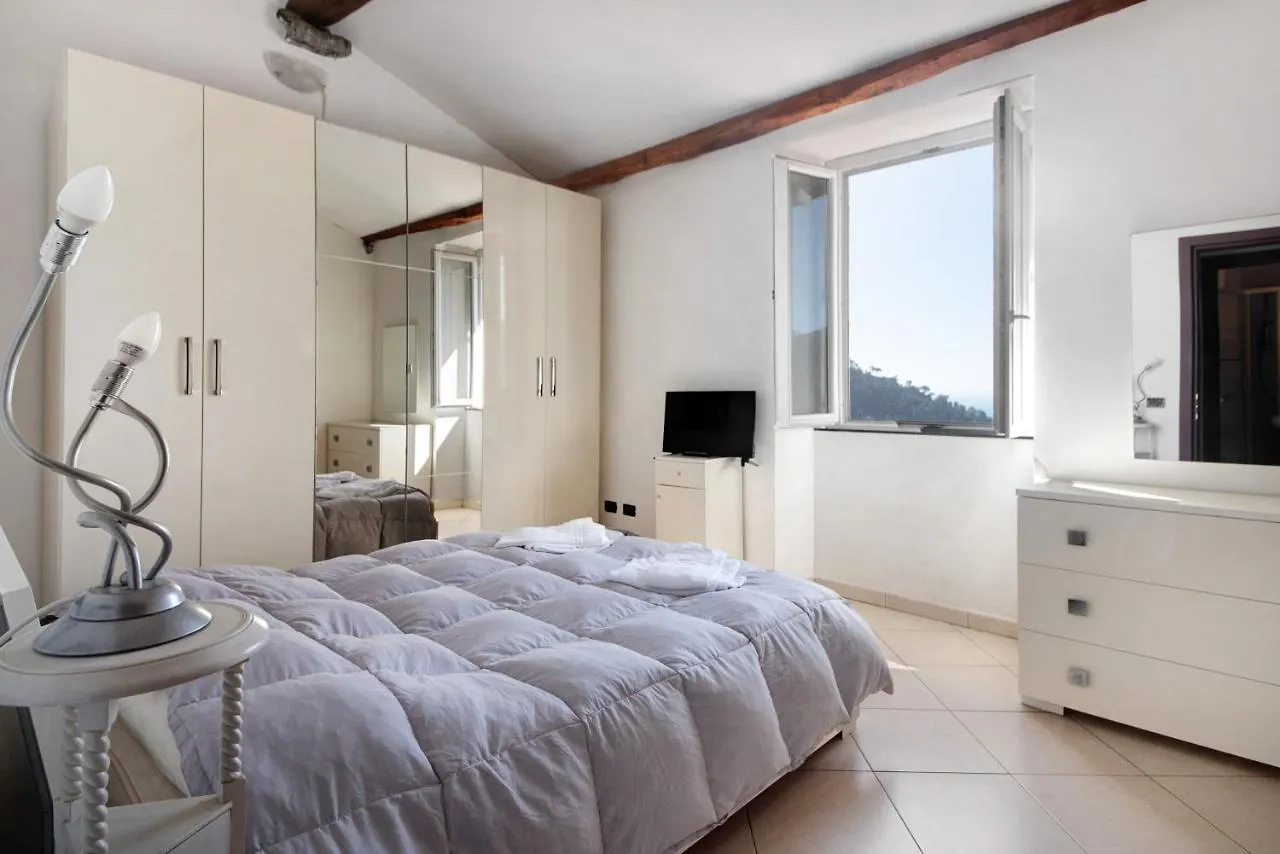 Bilocale Serra Bonassola 0*,